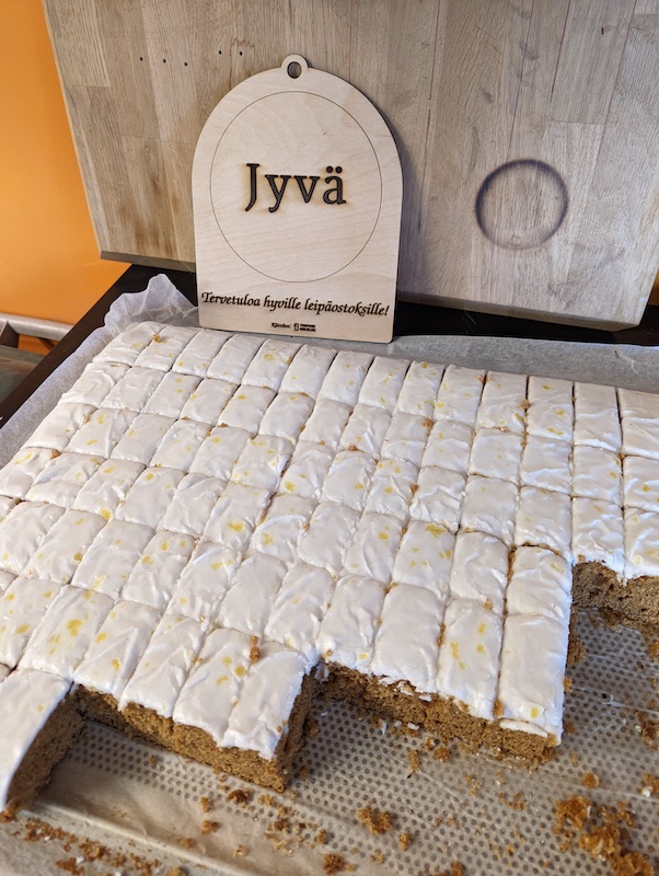 Porkkanakakku Jyvä leipomosta